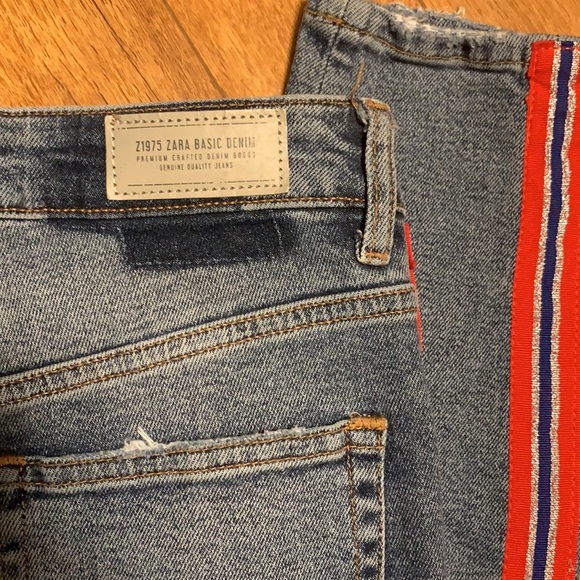 3/$25 ‼️ Zara Z1975 Denim High Waist Jeans Red & White Racing Stripe, Distressed - Picture 7 of 11